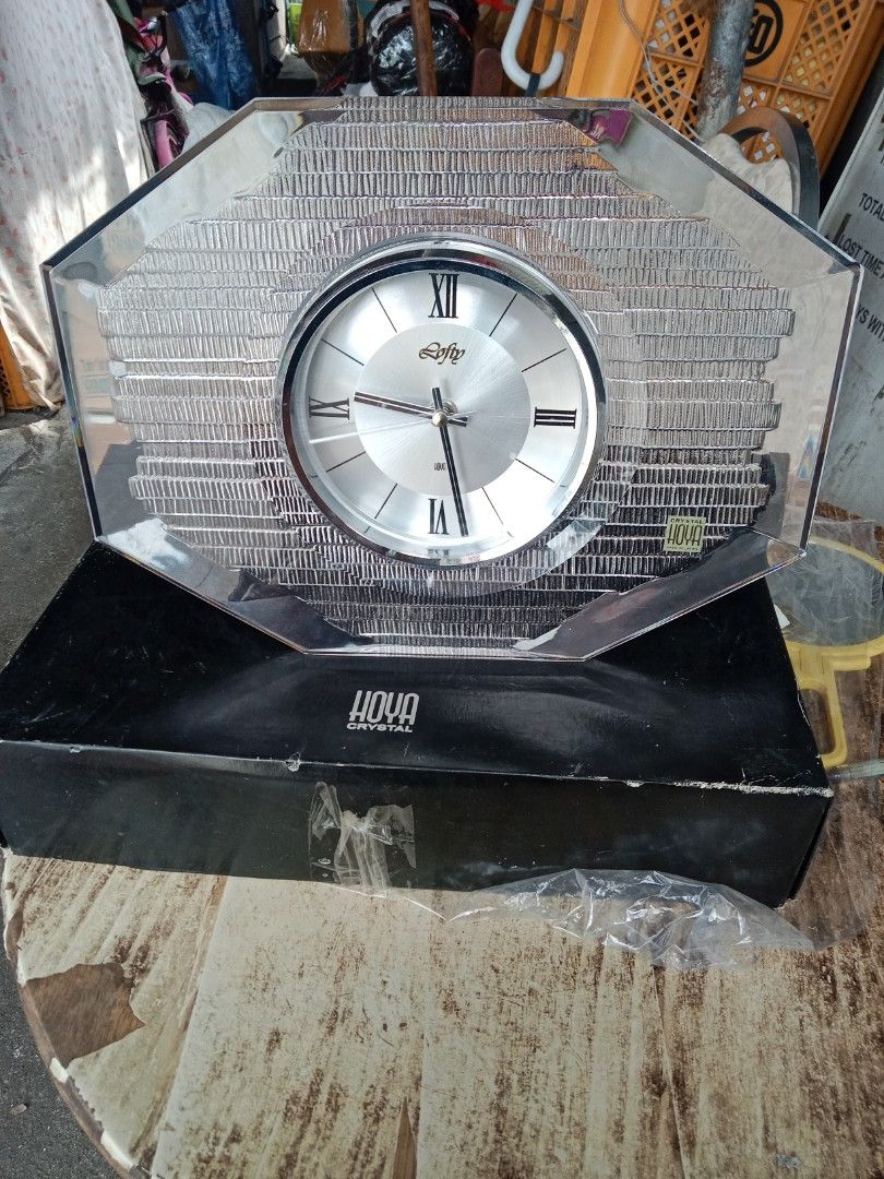 Crystal Hoya table clock (Category: Clocks) located in Valenzuela. Submitted by japansurplus2020 (Listing ID 1309728354, Image 1). Description: Hoya crystal table clock good as new w/ box working surplus items 1,500 pesos.