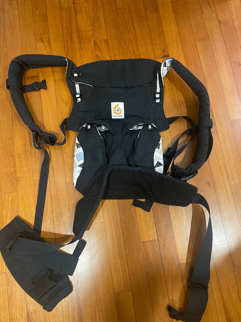 Ergobaby carrier used online