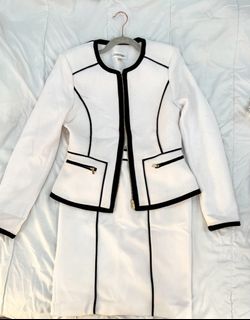(Category: ) located in . Submitted by closetbychristina (Listing ID 1309777816, Image 1). Description: .