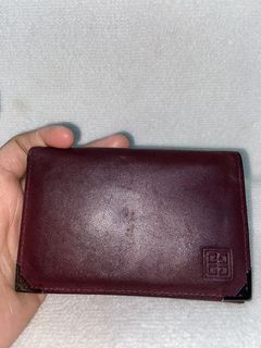 Givenchy

Givenchy leather wallet