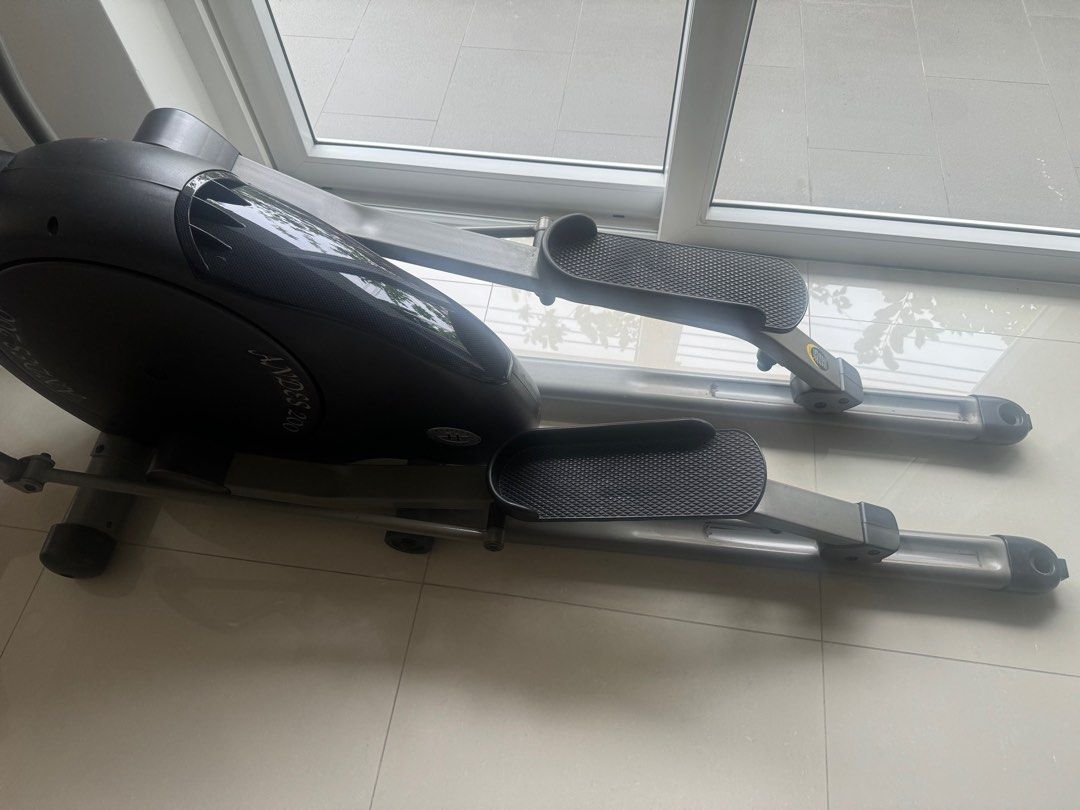 Horizon Fitness Andes 200 Elliptical Trainer