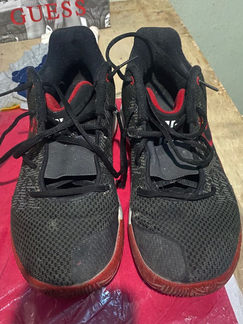 harga kyrie flytrap 2