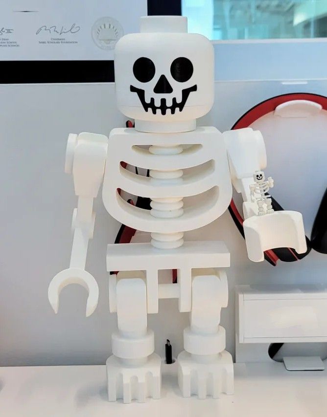 Lego skeleton guy store