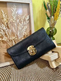 Louis Vuitton Mahina Long Wallet