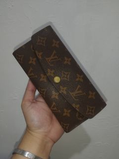 LV long wallet  trigold with card holder ( OTG)