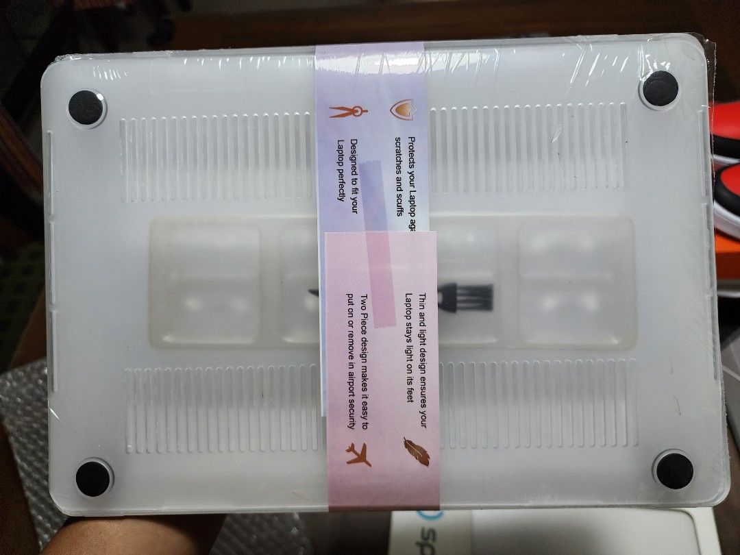 Macbook 13" Touch bar case (Category: Cases & Covers) located in Taytay. Submitted by padf00t (Listing ID 1309843301, Image 2). Description: Price is negotiable! RUSH.