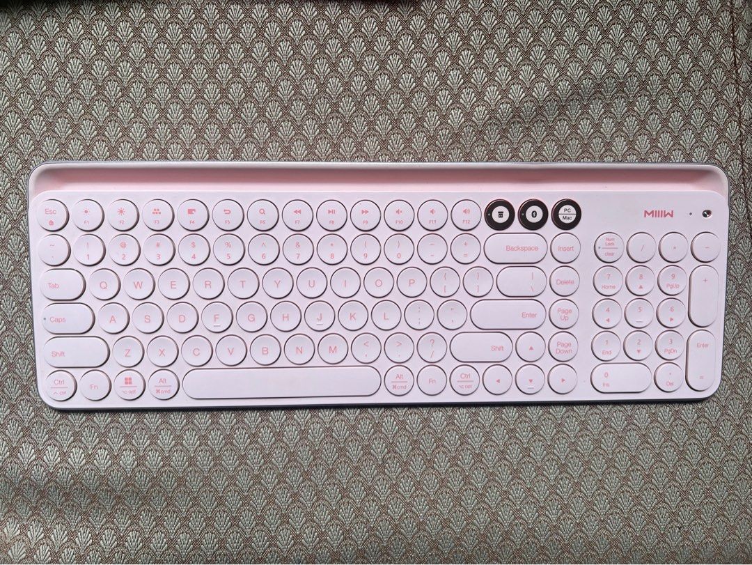MIIW Pink Keyboard and Mouse (Category: Computer Keyboard) located in Marilao. Submitted by kengkeng__ (Listing ID 1309758310, Image 3). Description: MIIW Keyboard and Mouse Compatible with Windows and MAC With free silicone keyboard cover. No box included. RFS: Barely used. Selling for ₱1,600 only (set).