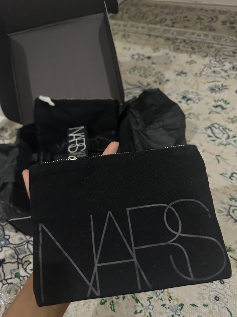 Nars makeup bag 2025
