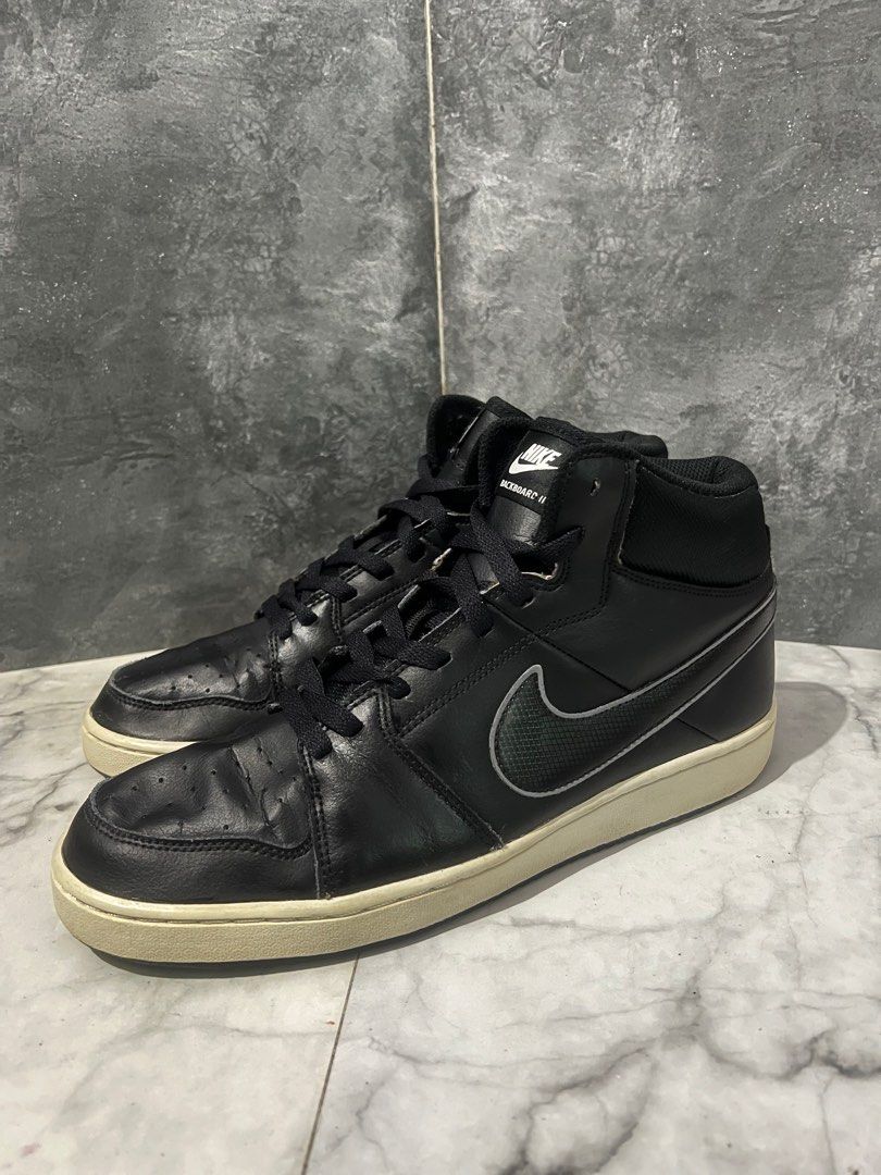 Nike Backboard II uk 42 5 Fesyen Pria Sepatu Sneakers di Carousell