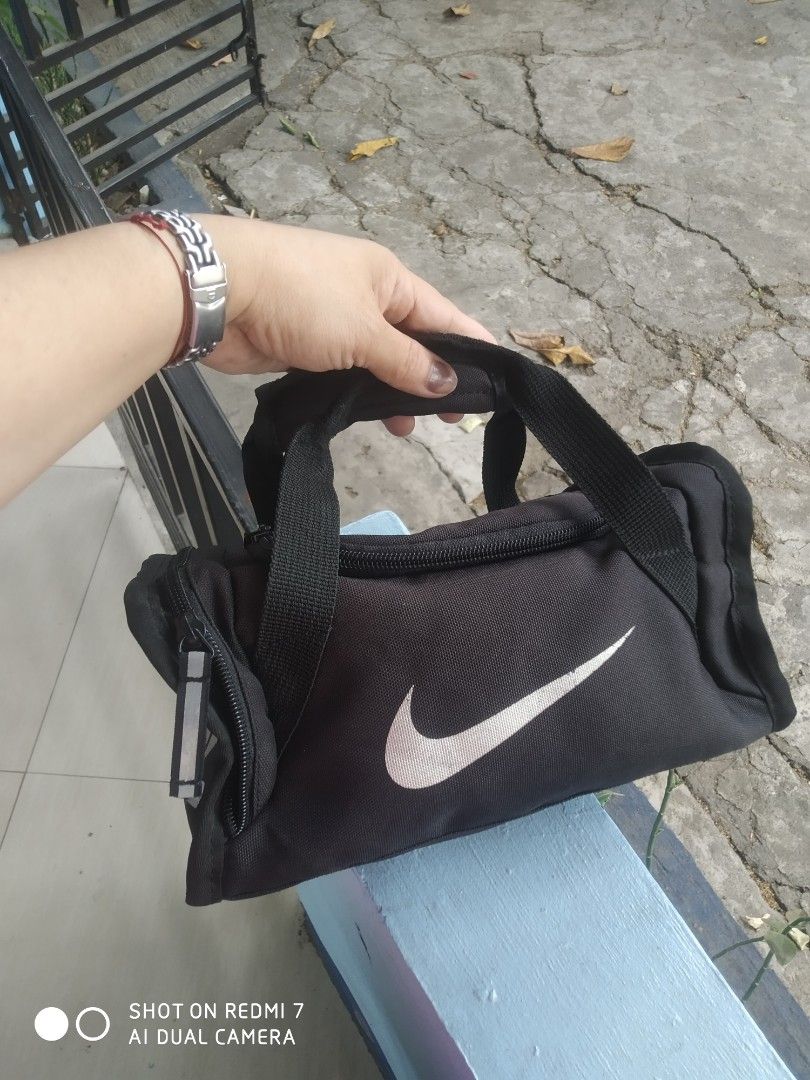 Mens nike wash bag online