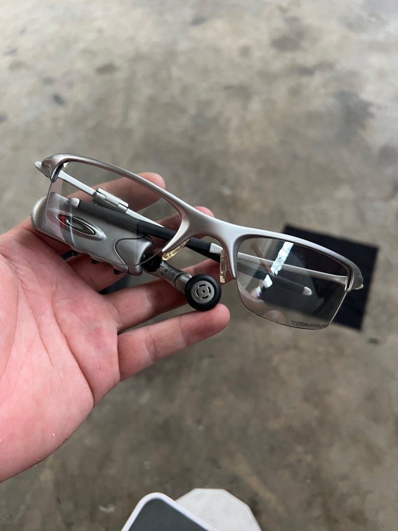 Oakley Razrwire x Motorola