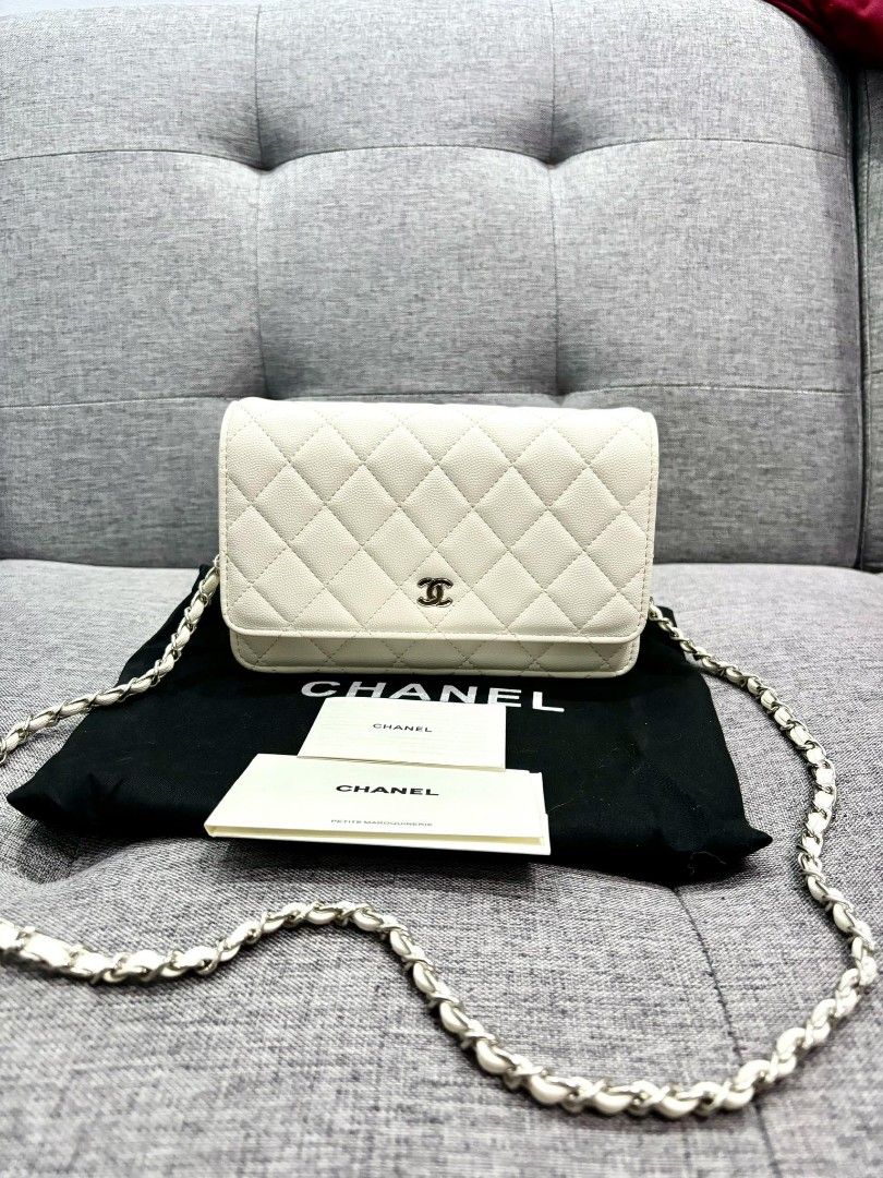 Chanel Woc Classic Wallet (Category: Luxury Bags & Wallets) located in Cebu City. Submitted by day.98 (Listing ID 1309788966, Image 1). Description: japan preloved bag Original VIP box coded, microchips caviar leather with box no flaws.