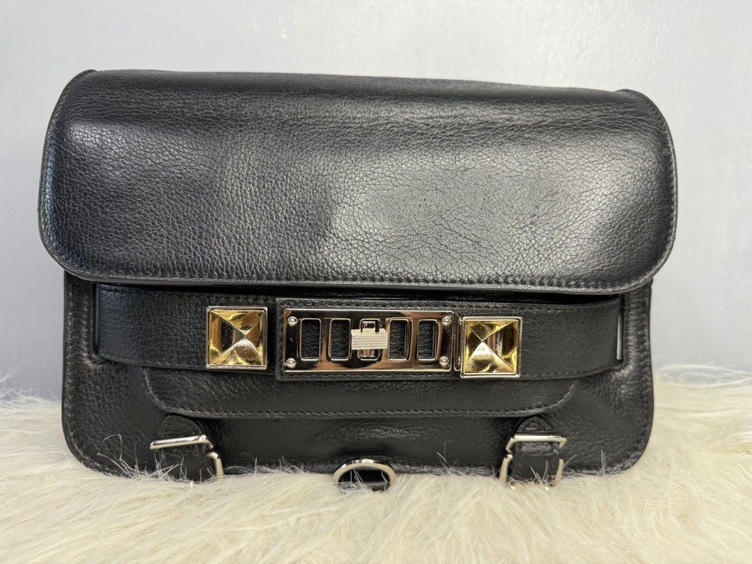 PROENZA SCHOULER (Category: Luxury Bags & Wallets) located in Las Pinas. Submitted by CocoBebeBeautiQ (Listing ID 1309726852, Image 2). Description: AUTO PASS TO LOW BALLER‼️ AUTO PASS TO LOW BALLER‼️ PROENZA SCHOULER NO SLING NORMAL SIGNS OF USAGE PLEASE CHECK PHOTOS CAREFULLY.