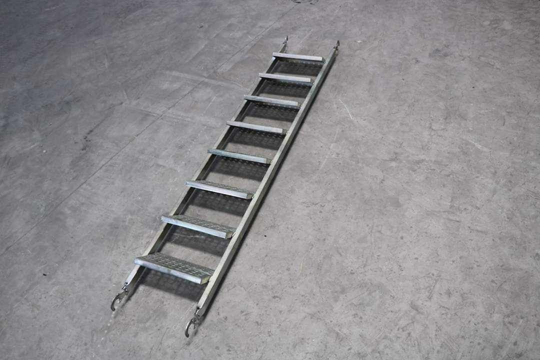 SCAFFOLDING LADDER / STEEL CLAMP, Commercial & Industrial, Construction ...