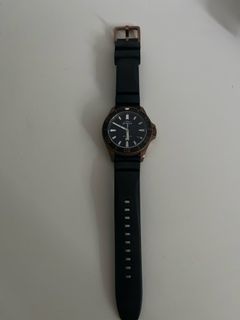 (Category: ) located in . Submitted by declutteringgems (Listing ID 1309810215, Image 1). Description: .