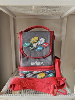 Smiggle Lunchbox with Strap