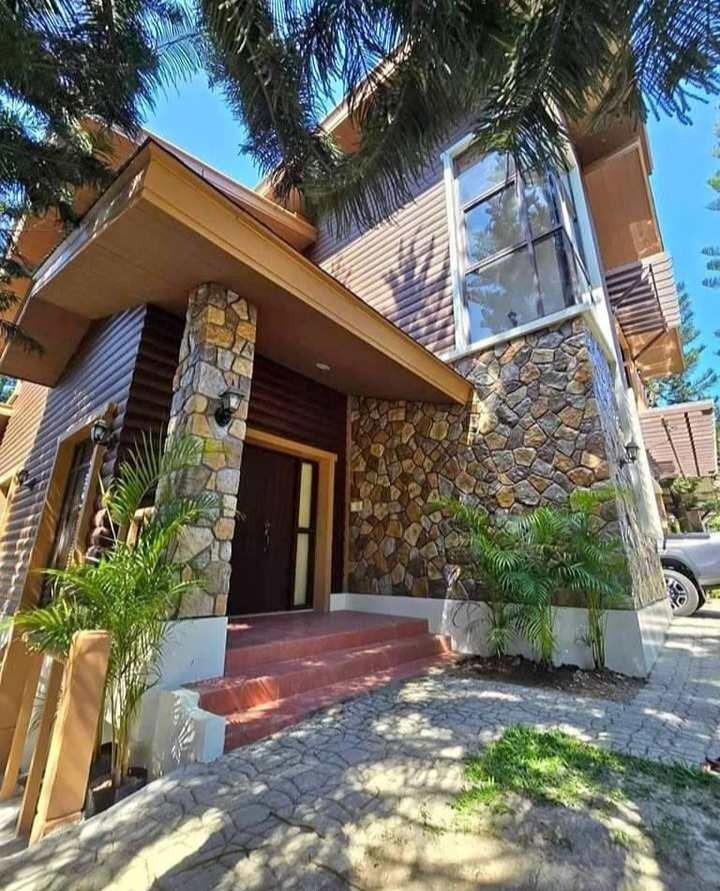 Tagaytay Highlands Hillside House Lot for Sale Property For Sale