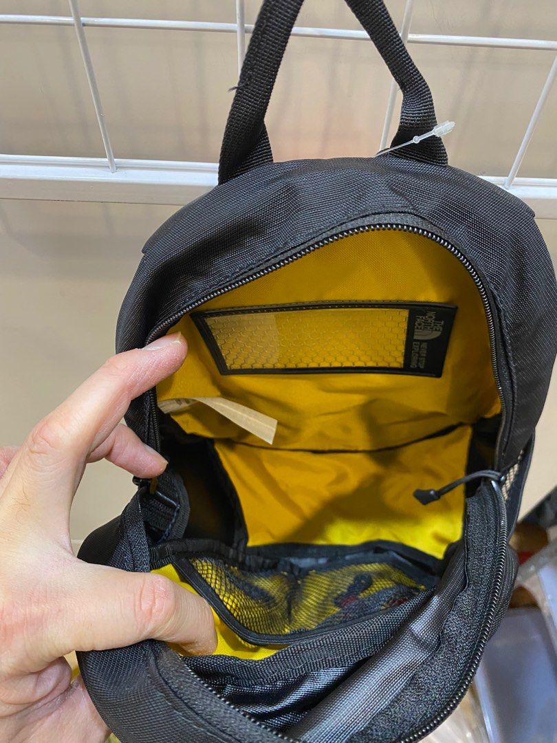 TNF Kids Backpack (Category: Backpacks) located in Las Pinas. Submitted by DC.OneStopShop (Listing ID 1309842682, Image 3). Description: 🔥🔥ON CLEARANCE SALE🔥🔥 ON HAND PH🇵🇭🇵🇭 ▪️TNF Kid’s Backpack 🏷️1,300php!! ONLY 💯Original.