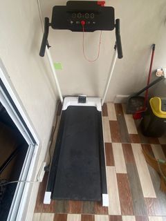 Treadmill automatic