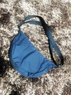 Uniqlo Round Mini Shoulder Bag (Dark Blue)