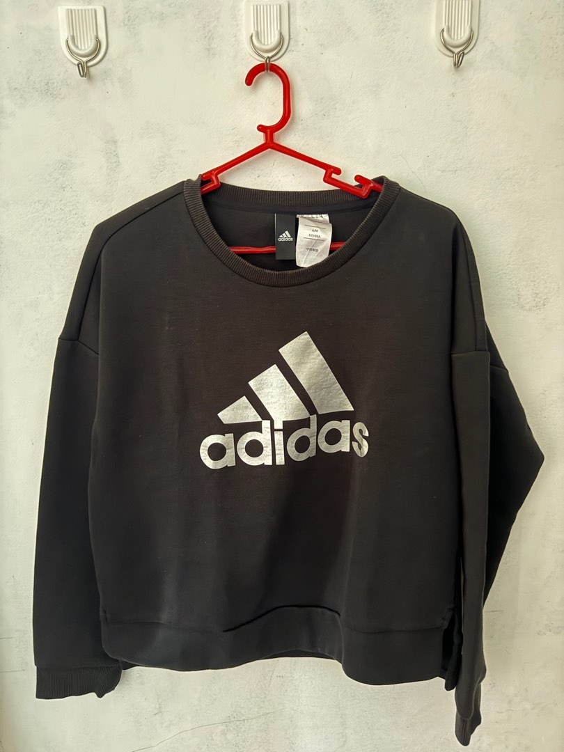 Women s Adidas Vintage Black Crewneck Size Medium Women s Fashion Tops Others Tops on Carousell