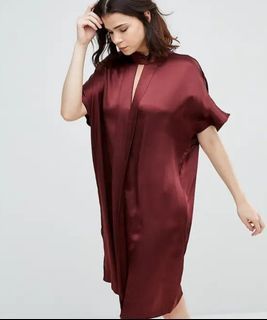 WOMENS HI NECKLINE w/CutOut LOOSE DRESS BURGUNDY SATIN CAP SLEEVE SHIFT DRESS