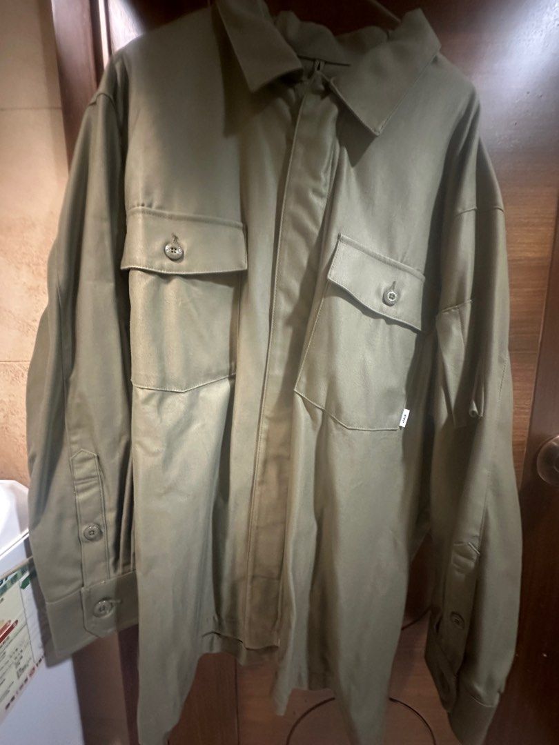 Wtaps jacket （分類：運動服裝）位於 Hong Kong。 由 8thug 提交（商品編號 1309848457，圖片 1）。簡介： Wtaps jacket Size : M (02) 100% real 99%new 購自有真貨認證的IG店 轉style 現平放 $800 。