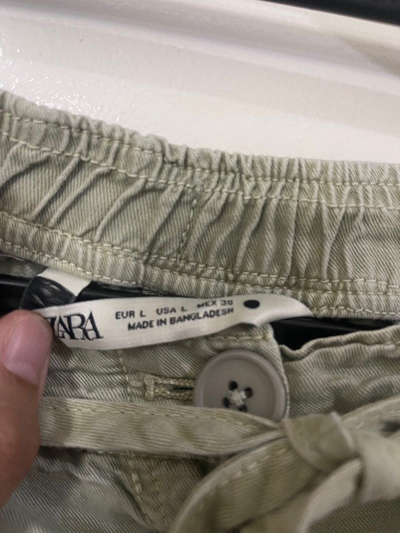 ZARA super light green slacks (Category: Other Bottoms) located in Mandaluyong City. Submitted by maxfilter (Listing ID 1309836478, Image 2). Description: .