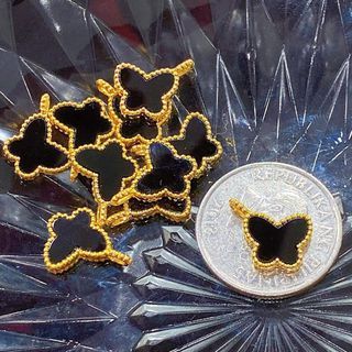 18k gold butterfly pendant