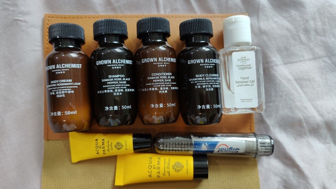 Acqua Di Parma Grown Alchemist Etihad Kit (Category: Bath) located in Pasig City. Submitted by linustindahan (Listing ID 1309954630, Image 2). Description: Acqua di Parma Hand Cream 10ml Acqua Di Parma Lip Balm 3ml Grown Alchemist shampoo 50ml Grown Alchemist conditioner 50ml Grown Alchemist body lotion 50 ml Grown Alchemist Body Wash 50ml Hand Sanitizer.