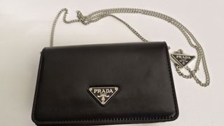 ARP Black Colour Triangle Logo plaque Flap Chain Ladies Hand Bag 52028
Top grade