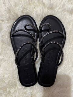 (Category: ) located in . Submitted by handed.down.shop (Listing ID 1310001692, Image 1). Description: .
