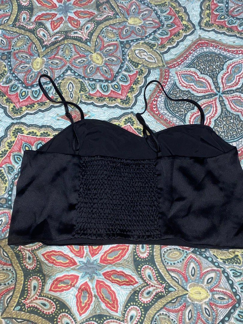 Black Silk Crop top (Category: Shirts) located in Cagayan de Oro. Submitted by vgiveraaa (Listing ID 1310010073, Image 2). Description: So good quality silk crop top! Firs medium to large.