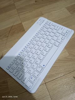 Bluetooth Keyboard White