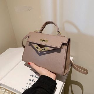 (Category: ) located in . Submitted by tiantian913 (Listing ID 1309930950, Image 1). Description: .