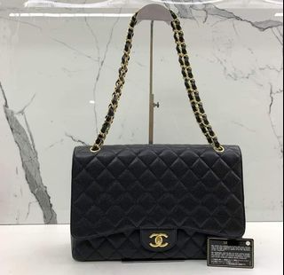C H A N E L Maxi Single Flap Black Caviar GHW
Condition 9/10
Comes with Standard Dustbag and Authenticity Card SINGAPORE ONHAND