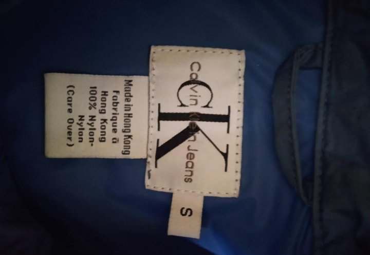 CALVIN KLEIN 90S VINTAGE COACH JACKET (Category: Coats, Jackets and Outerwear) located in Caloocan City. Submitted by joooles (Listing ID 1310057417, Image 2). Description: 23 by 28 Wrinkled.