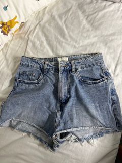 (Category: ) located in . Submitted by gladeez (Listing ID 1309989939, Image 1). Description: .