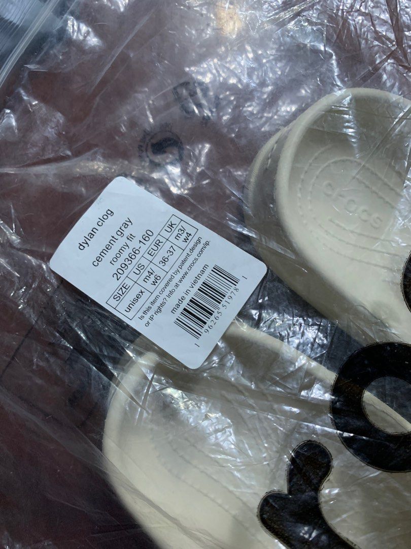 CROCS Dylan Clogs (Category: Slippers and slides) located in Manila. Submitted by brbdecluttering (Listing ID 1310020852, Image 2). Description: M4/W6.