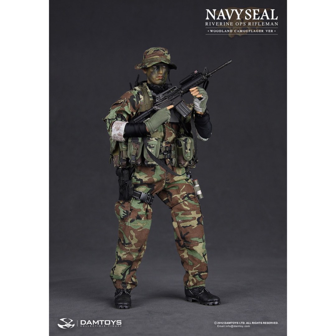 Dam Toys 1/6 U.S. Navy SEAL Riverine Ops Rifleman (Woodland