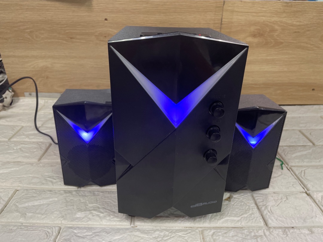 Dbaudio 2.1 subwoofer action bluetooth/usb/fm/mp3, Audio, Soundbars ...