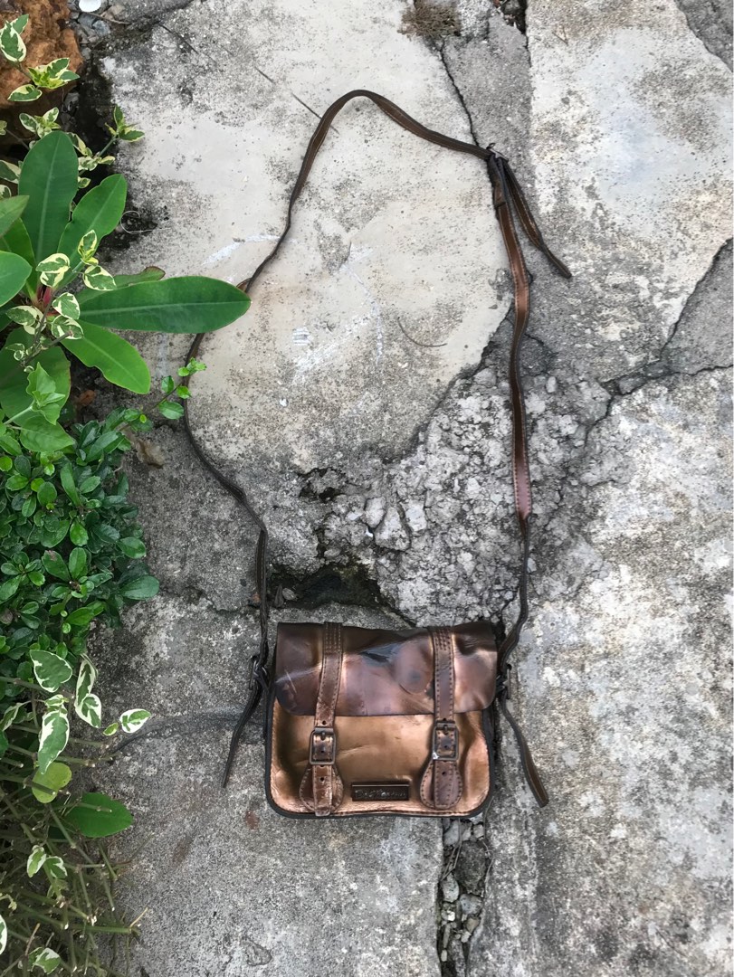 Dr Martens Mini Sling Bag Men s Fashion Bags Sling Bags on Carousell