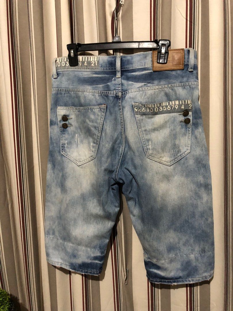 Dsquared Street Style Shorts S. .32 (Category: Shorts) located in Calapan. Submitted by shakalak2 (Listing ID 1309912257, Image 3). Description: # first photo for Reference & Attention 🙂😍 Tag 32( 16x25) Hem 8.5 With normal signs. Of used but no major flaw.