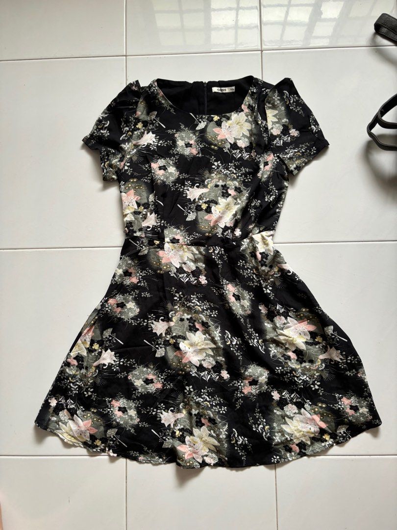 Flowery skater dress shop