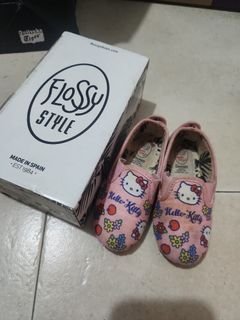 Flossy shoes Hello kitty slip ONS size 23