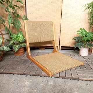 Folding floor chair