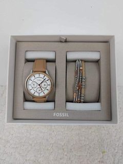 Fossil Women's Modern Sophisticated Multifunction Leather Watch  and Jewelry Gift Set BQ3417 36mm