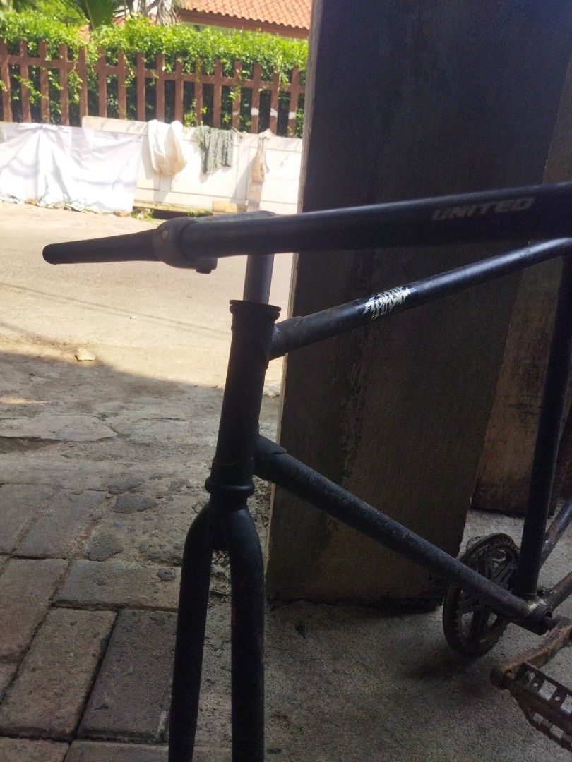 FRAME FIXIE CLASSIC SIZE 52 Olah Raga Sepeda di Carousell