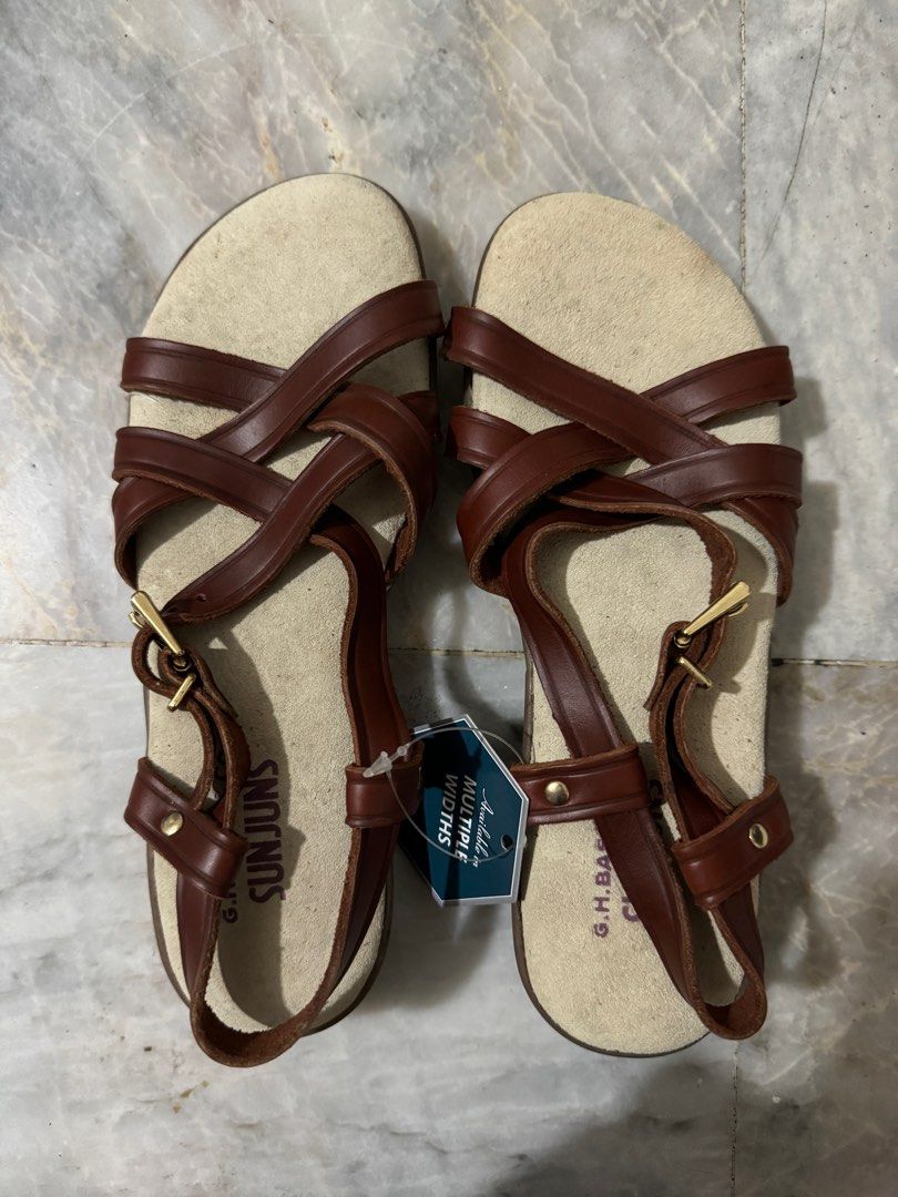 Vintage bass sandals 2025