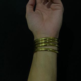 Gold Bracelet / Bangles / Cuff Jewelry